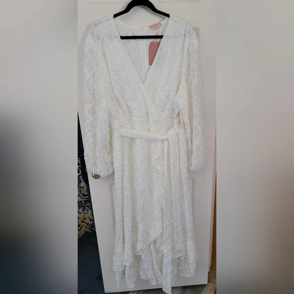 NWT Ivy City Be Mine White Lace Dress - Picture 8 of 14